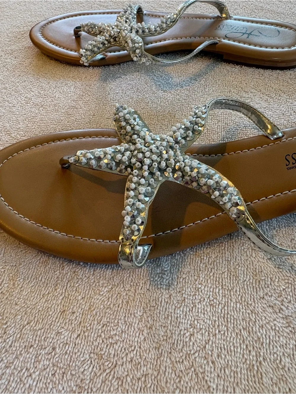 Heiress Silver Beaded Starfish Sandals Size 8 NWOT